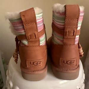 Ugg Boots, Chestnut color, Basically new (worn once)
